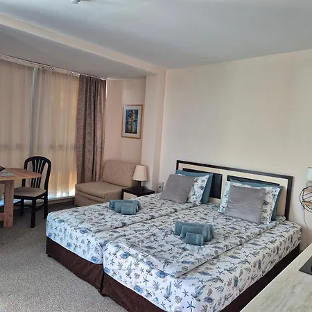 Berlin Golden 3* Златни пясъци